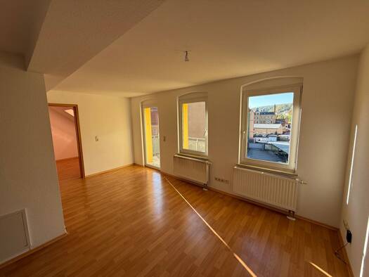 Wohnung zur Miete 225 € 2 Zimmer 34,5 m² 3. Geschoss Prof.-Dr.-Friedrich-Schneider-Straße 3 Greiz Greiz 07973