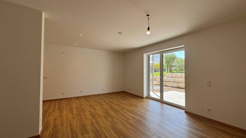 Wohnung zum Kauf - Erstbezug provisionsfrei 660.000 € 4 Zimmer 94,4 m² EG frei ab sofort Traunstein 83278