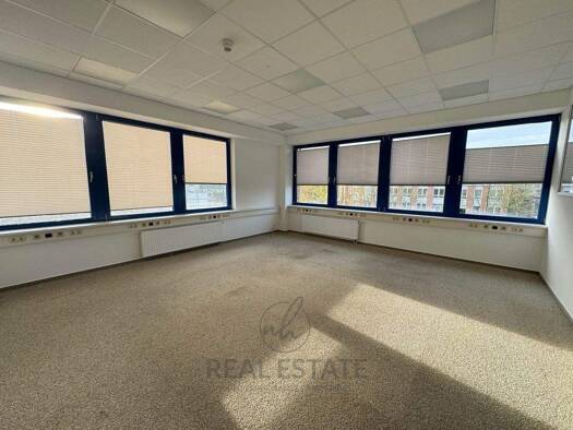 Bürofläche zur Miete provisionsfrei 5.434 € 853 m² Bürofläche teilbar von 426 m² bis 853 m² Rahlstedt Wandsbek 22143