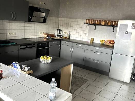Wohnung zur Miete 1.100 € 2,5 Zimmer 92 m² 1. Geschoss frei ab 01.02.2026 Sindorf Kerpen 50170