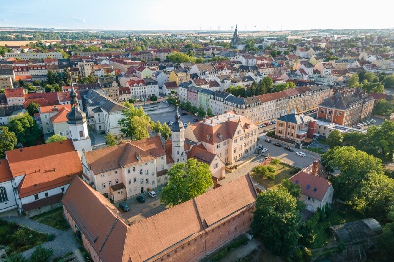 Mehrfamilienhaus zum Kauf als Kapitalanlage geeignet 349.000 € 783,8 m²<br/>Wohnfläche 1.237 m²<br/>Grundstück ab 783,8 m²<br/>Teilbarkeit Gröba Riesa 01591