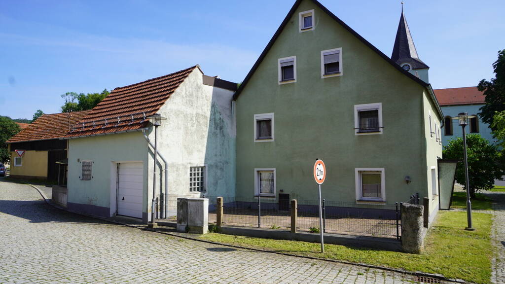Einfamilienhaus zum Kauf 260.000 € 7 Zimmer 160 m² 473 m² Grundstück Eschenfelden Hirschbach / Eschenfelden 92275