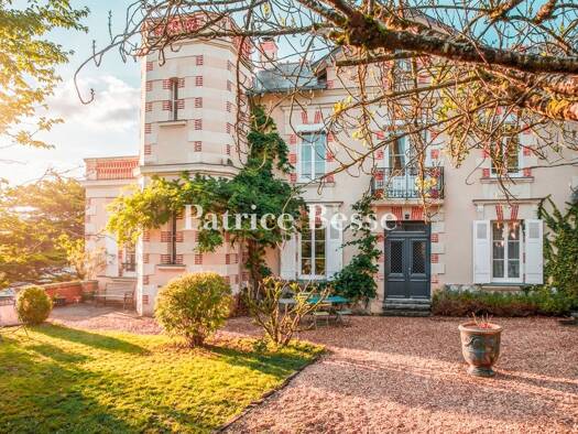 Einfamilienhaus zum Kauf 1.495.000 € 14 Zimmer 335 m² Centre Angers 49000