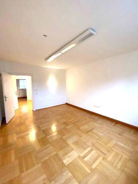 Wohnung zum Kauf provisionsfrei 228.000 € 3 Zimmer 58 m²<br/>Wohnfläche 1.<br/>Geschoss Blumenstraße 5 Innerer Osten Regensburg 93055