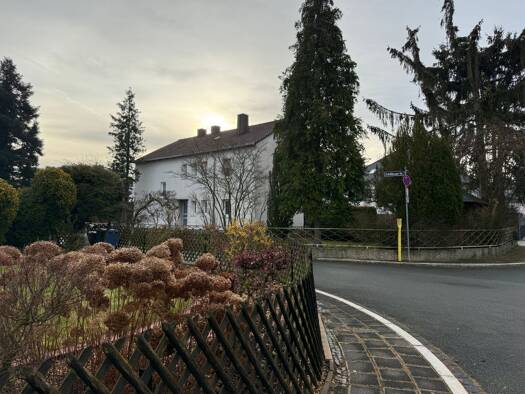 Mehrfamilienhaus zum Kauf 737.000 € 8 Zimmer 170 m² 614 m² Grundstück Schäßburger Straße 33 Poppenreuth Fürth 90765