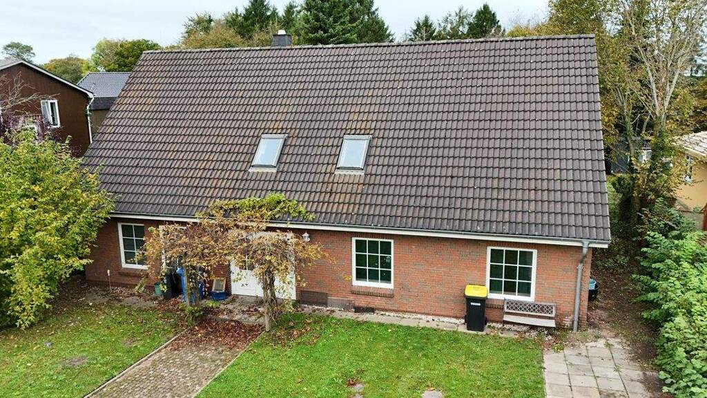 Einfamilienhaus zum Kauf 259.000 € 7 Zimmer 180 m² 2.603 m² Grundstück Hochdonn 25712