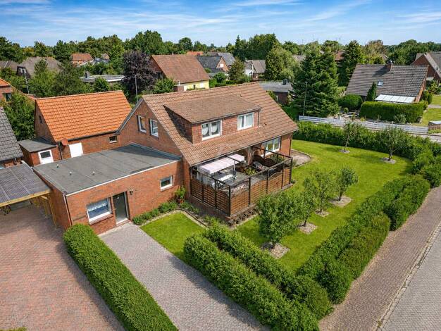 Mehrfamilienhaus zum Kauf 249.000 € 9 Zimmer 187 m² 1.052 m² Grundstück Großheide Großheide 26532