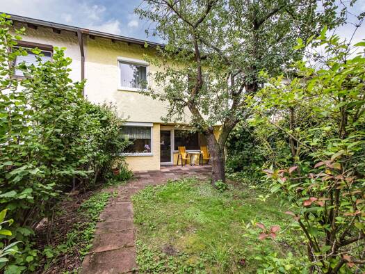 Reihenmittelhaus zum Kauf 395.000 € 3,5 Zimmer 103 m² 187 m² Grundstück frei ab sofort Langwasser Nürnberg 90473