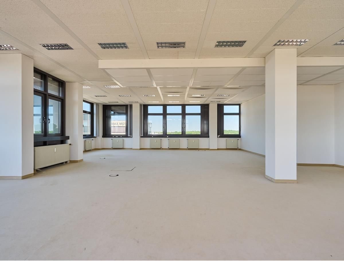 Bürofläche zur Miete 6,50 € 374,3 m²<br/>Bürofläche ab 374,3 m²<br/>Teilbarkeit Fuggerstraße 7-11 Uedesheim Neuss 41468