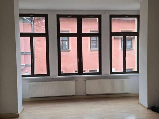 WG-Zimmer zur Miete 949 € 3 Zimmer 105 m² 1. Geschoss frei ab sofort Altstadt Halle (Saale) 06108