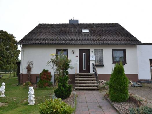 Einfamilienhaus zum Kauf 159.000 € 4 Zimmer 109 m² 1.150 m² Grundstück Rotdornstraße 18 Rotenkirchen Einbeck 37574