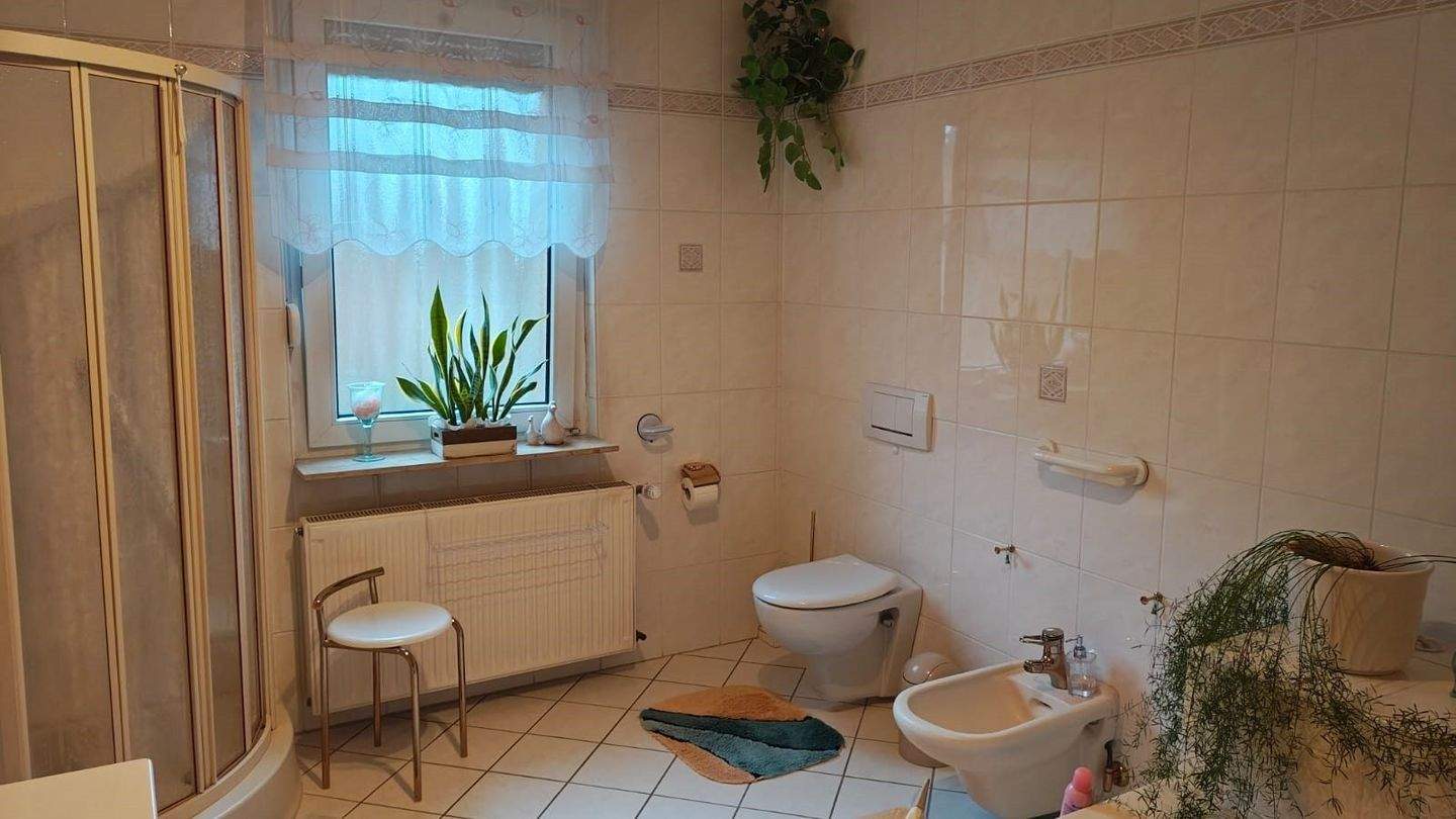 Immobilie in Ilsede - Raum für Ihre Wünsche: Freistehendes Einfamilienhaus mit Einliegerwohnung - Bild 0