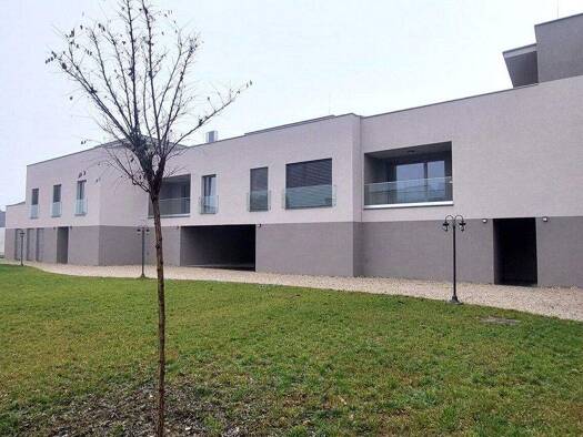 Terrassenwohnung zum Kauf - Erstbezug 495.000 € 4 Zimmer 103 m² frei ab sofort Münichsthal 2122