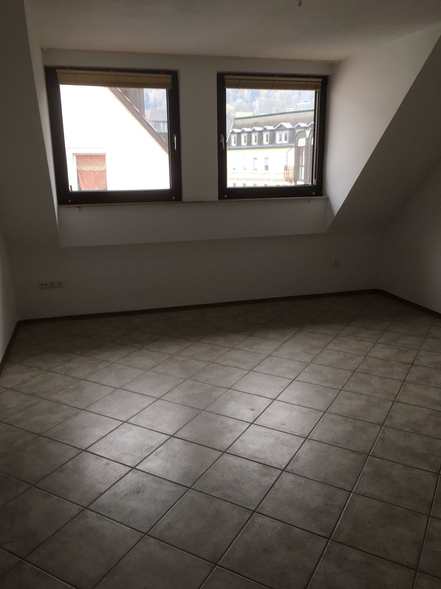 Wohnung zur Miete 350 € 1 Zimmer 40 m²<br/>Wohnfläche 3.<br/>Geschoss ab sofort<br/>Verfügbarkeit Webergasse 4 Kulmbach Kulmbach 95326