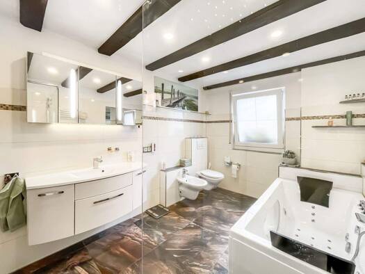 Sonstiges zum Kauf als Kapitalanlage geeignet 1.250.000 € 361 m² 846 m² Grundstück Nelkenstraße Hefigkofen Oberteuringen 88094