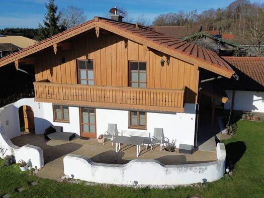 Einfamilienhaus zum Kauf 1.390.000 € 5 Zimmer 192 m² 778 m² Grundstück Fehling Chieming / Fehling 83339