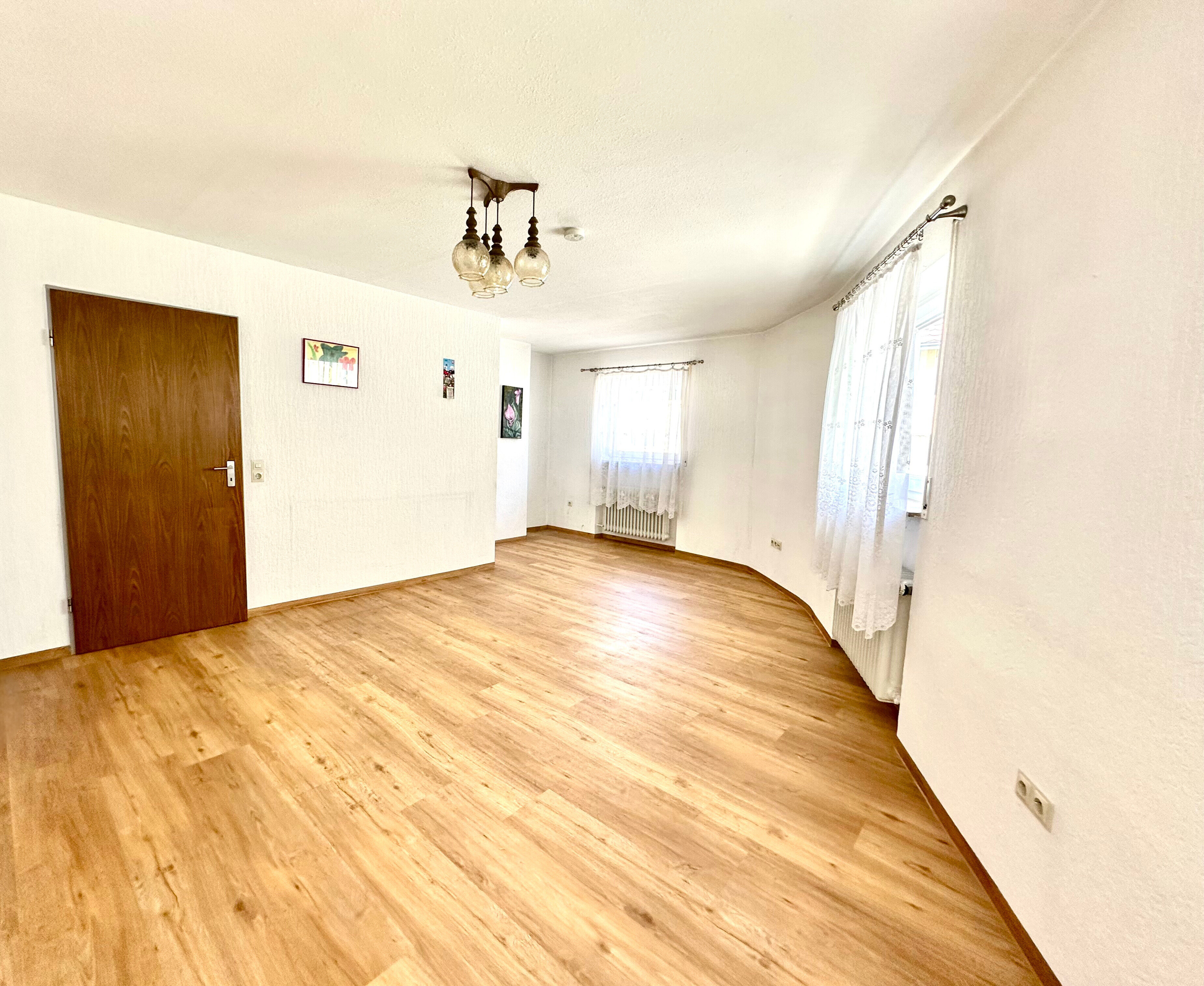 Einfamilienhaus zum Kauf 338.000 € 4,5 Zimmer 131 m²<br/>Wohnfläche 103 m²<br/>Grundstück Kenzingen Kenzingen 79341