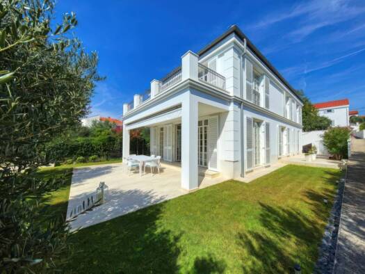 Villa zum Kauf 2.450.000 € 3 Zimmer 210 m² Zadar 23000