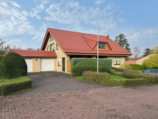 Wohnung zur Miete 820 € 4 Zimmer 127 m² frei ab 01.05.2026 Dringenberg Bad Driburg 33014