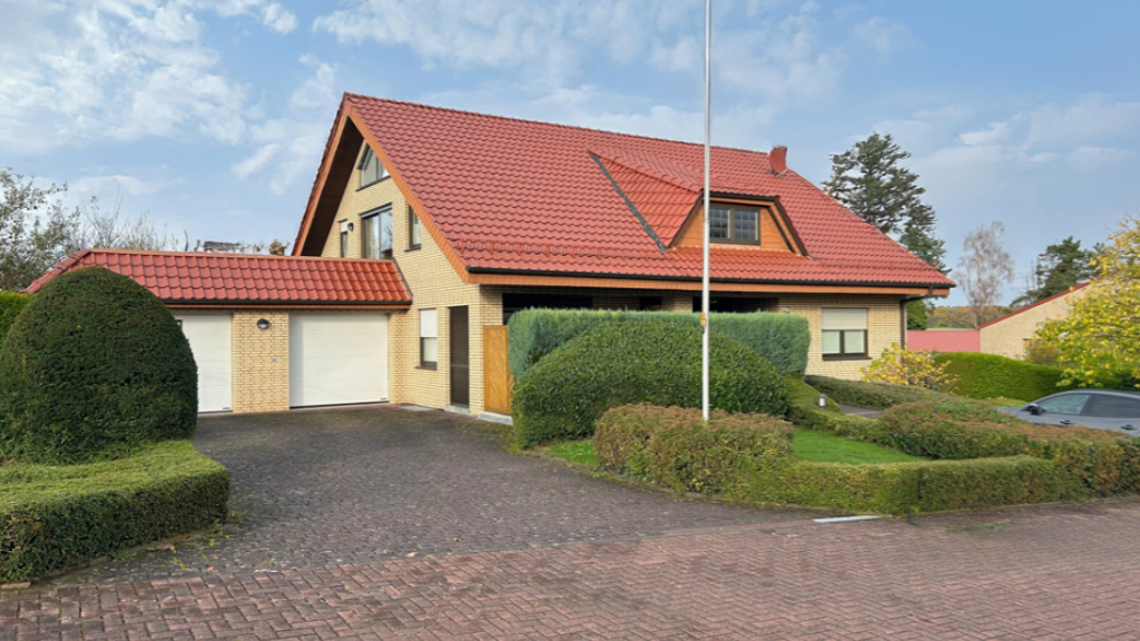 Wohnung zur Miete 820 € 4 Zimmer 127 m² frei ab 01.05.2026 Dringenberg Bad Driburg 33014