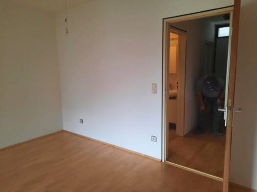 Wohnung zur Miete 450 € 2 Zimmer 42,3 m² Geschoss 1/3 frei ab sofort Straubing Straubing 94315