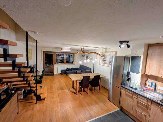 Maisonette zum Kauf provisionsfrei 210.000 € 2 Zimmer 57 m² Geschoss 2/3 Pöllinger Straße 18 Woffenbach Neumarkt in der Oberpfalz 92318