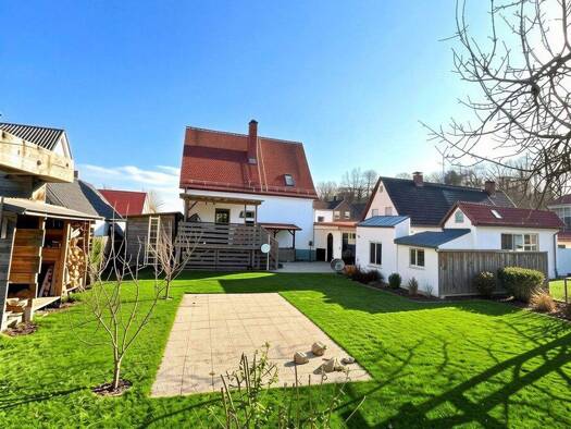 Haus zum Kauf 689.000 € 4,5 Zimmer 110 m² 679 m² Grundstück frei ab 01.05.2026 Eisenhofen Erdweg 85253