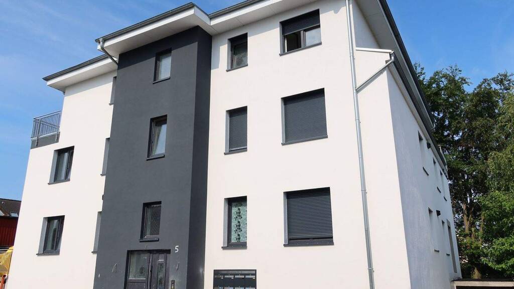 Wohnung zur Miete 1.075 € 3 Zimmer 74,2 m² EG frei ab 15.04.2026 Uetersen 25436