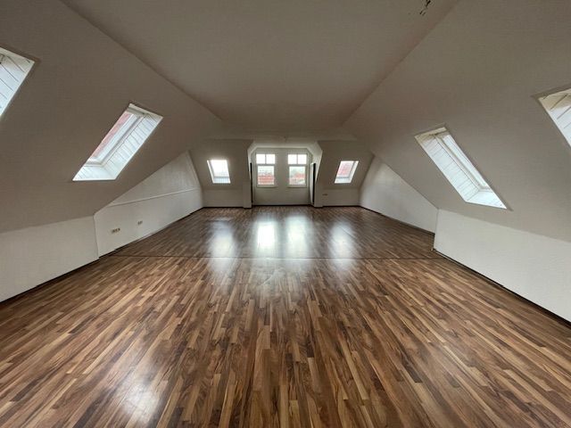 Wohnung zur Miete 845 € 4 Zimmer 130 m²<br/>Wohnfläche 4.<br/>Geschoss 01.02.2025<br/>Verfügbarkeit Geschwister-Scholl-Straße 10 Dingelstädt 37351