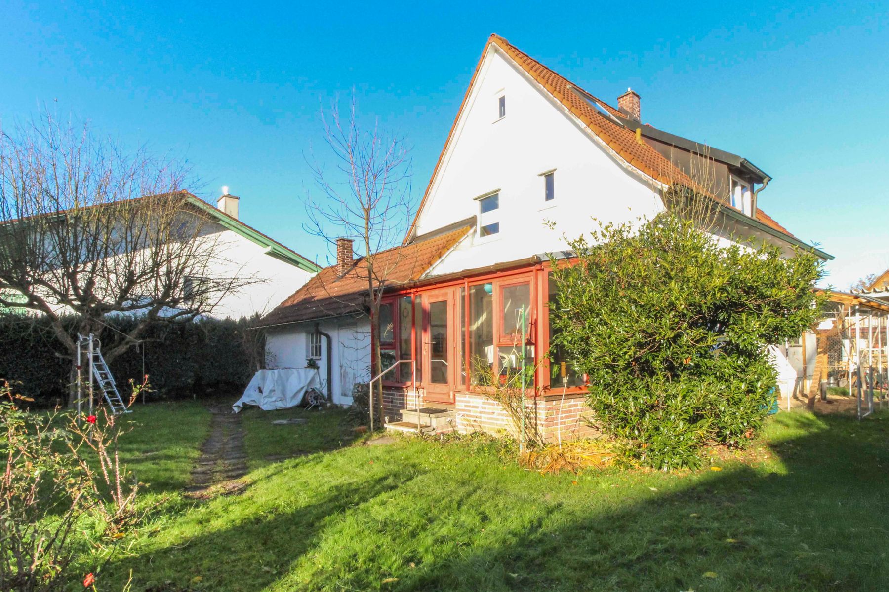 Einfamilienhaus zum Kauf 385.000 € 7 Zimmer 143,3 m²<br/>Wohnfläche 632,3 m²<br/>Grundstück Nord Waldkraiburg 84478