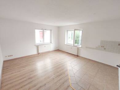 Wohnung zur Miete 280 € 1,5 Zimmer 52 m² 1. Geschoss frei ab sofort Hauptstraße 120 Bernsdorf Bernsdorf 09337
