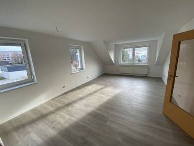 Wohnung zur Miete 620 € 4 Zimmer 88,7 m² 2. Geschoss frei ab 01.08.2025 Platanenstr.   KEIN PLATTENBAU !! Altenburg Altenburg 04600
