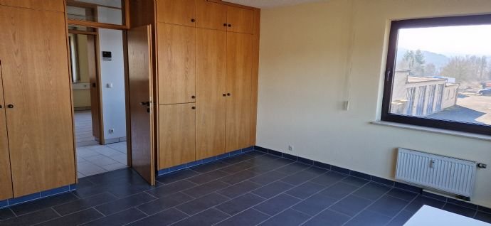 Bürogebäude zur Miete 1.200 € 8 Zimmer 230 m²<br/>Bürofläche Herborn Herborn 35745