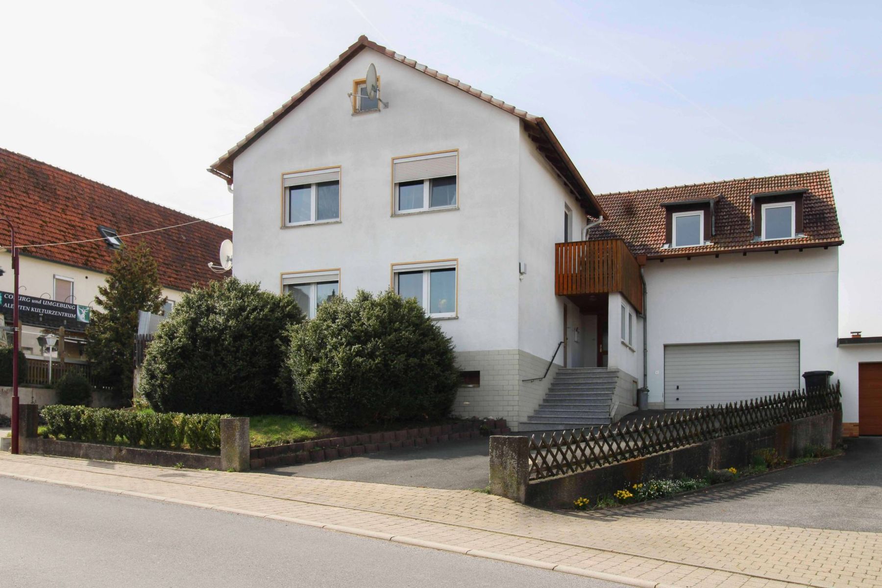 Mehrfamilienhaus zum Kauf als Kapitalanlage geeignet 270.000 € 10 Zimmer 250 m²<br/>Wohnfläche 600 m²<br/>Grundstück Haarth Untersiemau 96253