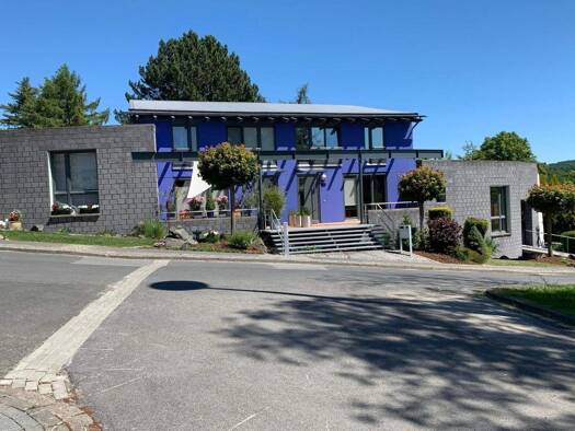 Mehrfamilienhaus zum Kauf als Kapitalanlage geeignet 850.000 € 11 Zimmer 344,9 m² 882 m² Grundstück Simmershausen Fuldatal 34233