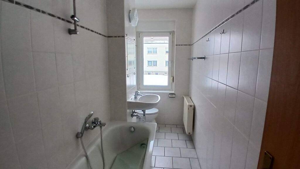 Wohnung zur Miete 300 € 3 Zimmer 58 m² frei ab 01.03.2026 Schnellrodaer Straße 5 Mücheln Mücheln (Geiseltal) 06249