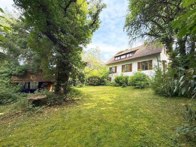 Haus zum Kauf 1.950.000 € 7 Zimmer 240 m² 890 m² Grundstück Degerloch Stuttgart 70597