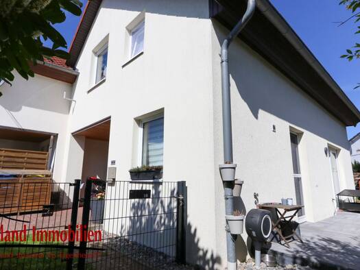 Haus zum Kauf 335.000 € 4 Zimmer 88 m² 181 m² Grundstück Prohn Prohn 18445
