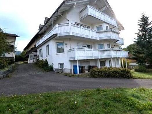 Mehrfamilienhaus zum Kauf 595.000 € 49 Zimmer 1.105 m² 3.121 m² Grundstück frei ab 01.10.2026 Arnbruck Arnbruck 93471