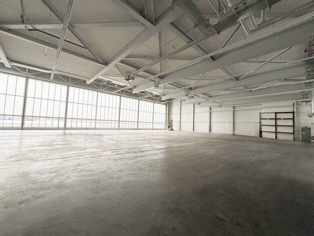 Lagerhalle zur Miete provisionsfrei 2.000 m² Lagerfläche Take-Off Gewerbepark 84 Neuhausen Neuhausen ob Eck 78579