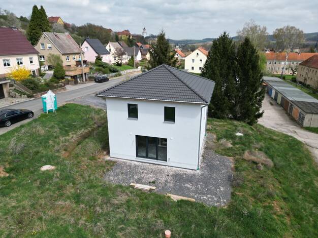 Einfamilienhaus zum Kauf - Erstbezug provisionsfrei 375.000 € 3 Zimmer 103 m² 1.000 m² Grundstück Crossen Crossen an der Elster 07613