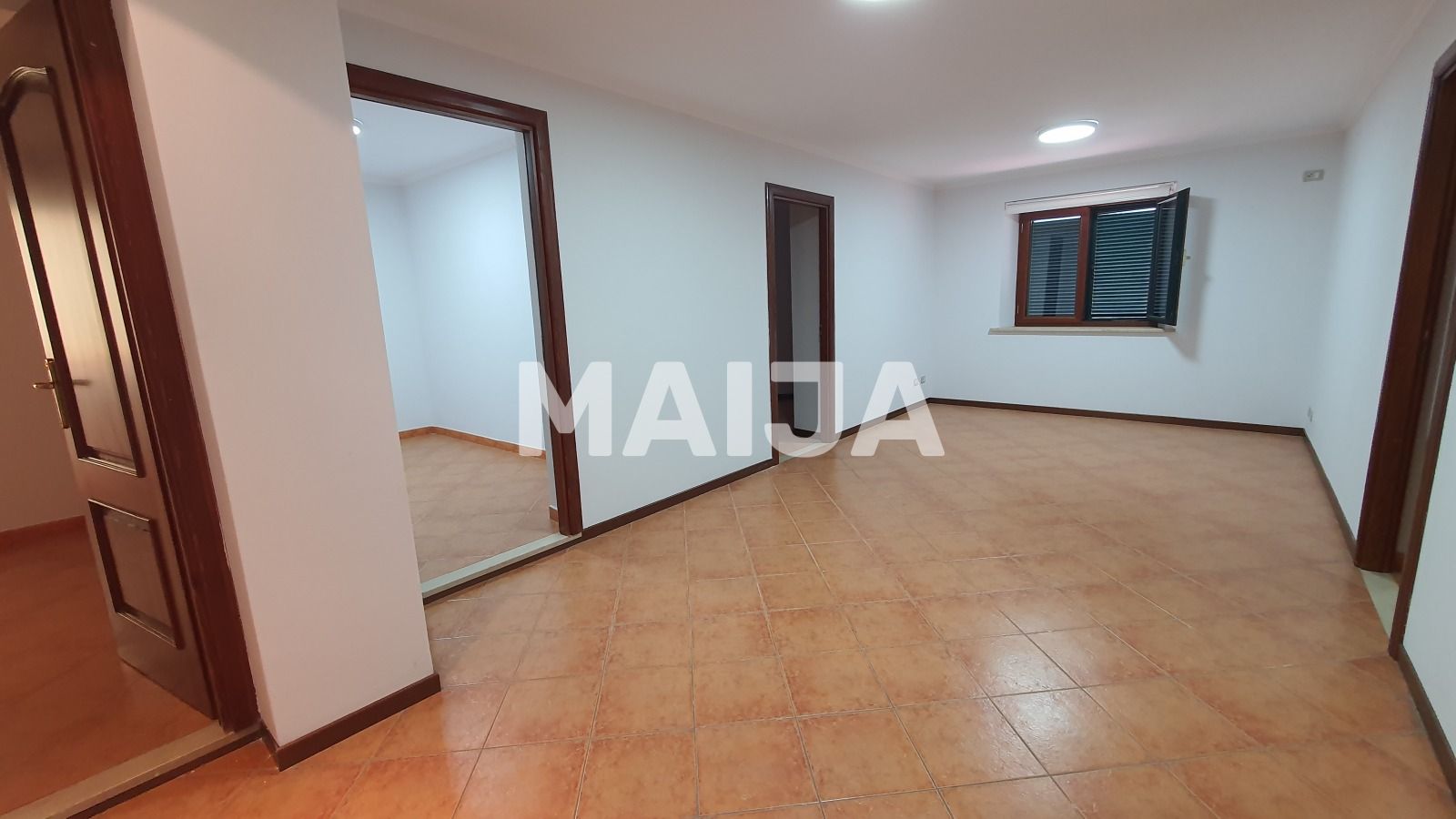 Studio zur Miete 500 € 3 Zimmer 100 m²<br/>Wohnfläche 4.<br/>Geschoss Mihal Grameno Tiranë 1001