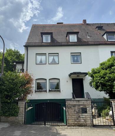 Haus zum Kauf provisionsfrei 880.000 € 8 Zimmer 214 m² 425 m² Grundstück St. Jobst Nürnberg 90491
