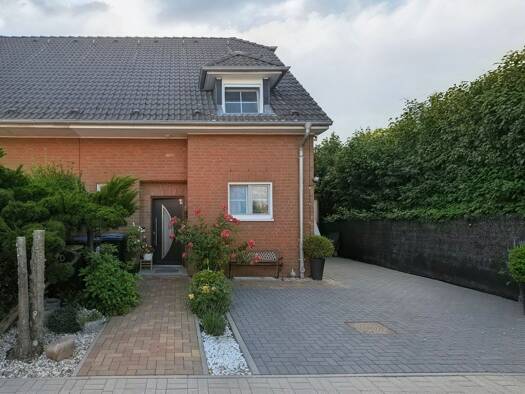 Doppelhaushälfte zum Kauf als Kapitalanlage geeignet 360.000 € 5 Zimmer 172 m² 329 m² Grundstück Nauen Nauen 14641