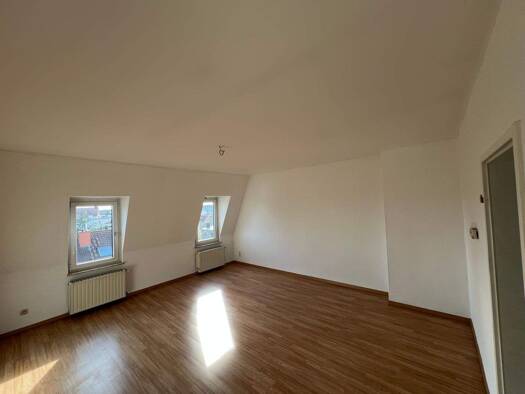 Wohnung zur Miete 750 € 4 Zimmer 94,3 m² 2. Geschoss frei ab sofort Rudolf-Breitscheid-Str. 4 Schkeuditz 04435
