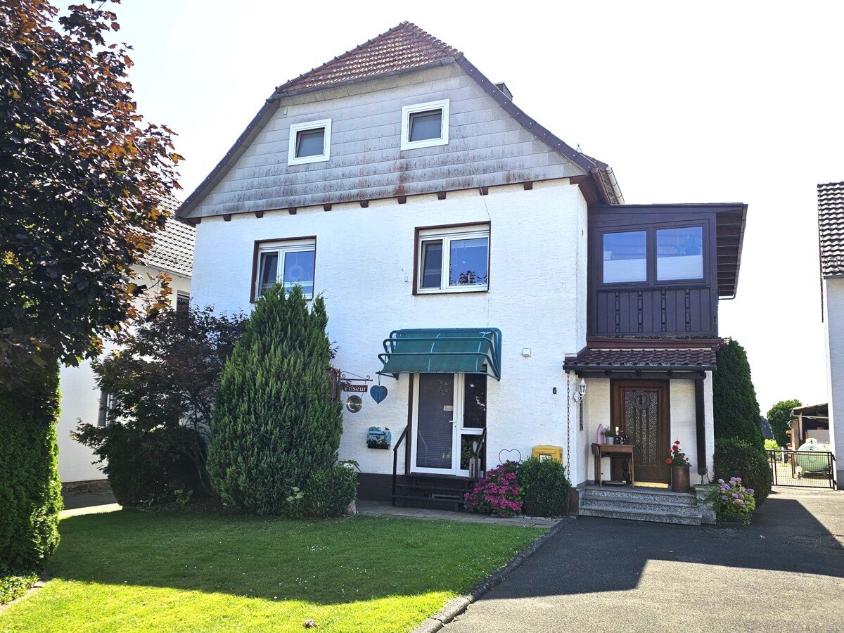 Haus zum Kauf 309.000 € 9 Zimmer 272 m²<br/>Wohnfläche 1.050 m²<br/>Grundstück Langenthal Trendelburg / Langenthal 34388