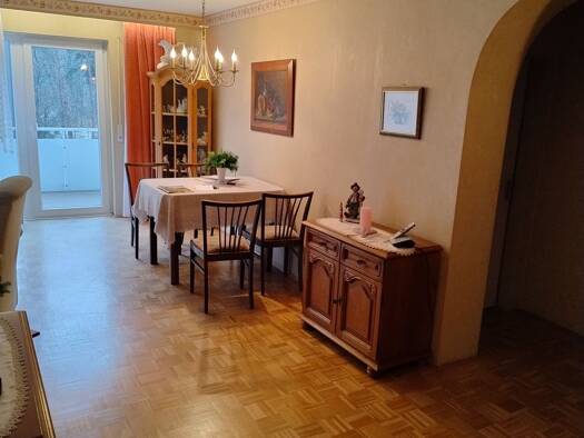 Wohnung zur Miete 875 € 3 Zimmer 82 m² Geschoss 1/3 frei ab 01.02.2026 Erlanger Straße 146 b Nordstadt Fürth 90765