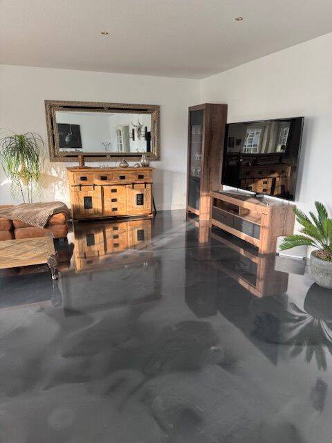 Immobilie in Stuhr - GROSSZÜGIGES WOHNEN AUF ZWEI EBENEN IN SCHÖNER WOHNLAGE VON STUHR-VARREL - Bild 2