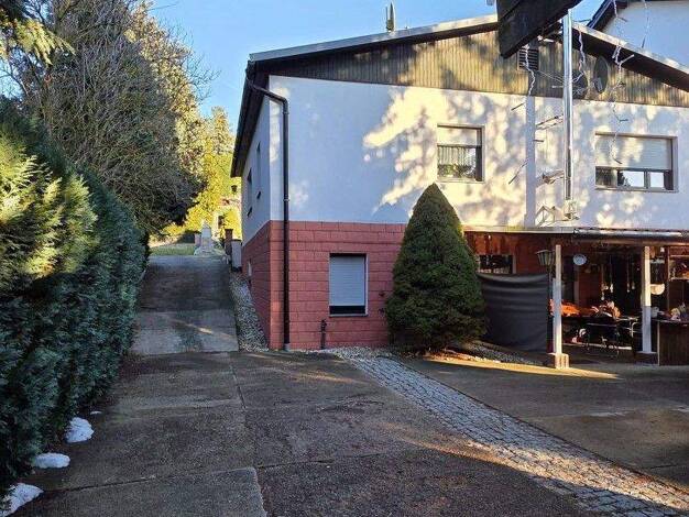 Doppelhaushälfte zum Kauf provisionsfrei 380.000 € 7 Zimmer 144 m² 2.200 m² Grundstück Gutenberg Petersberg OT Gutenberg 06193