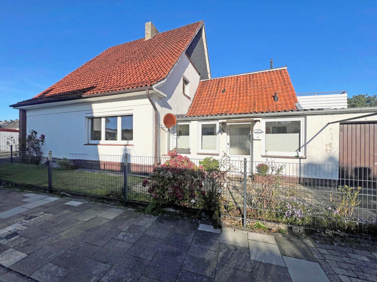 Doppelhaushälfte zum Kauf 169.000 € 5 Zimmer 83 m²<br/>Wohnfläche 302 m²<br/>Grundstück Wahlbezirk 403 Nordhorn 48529